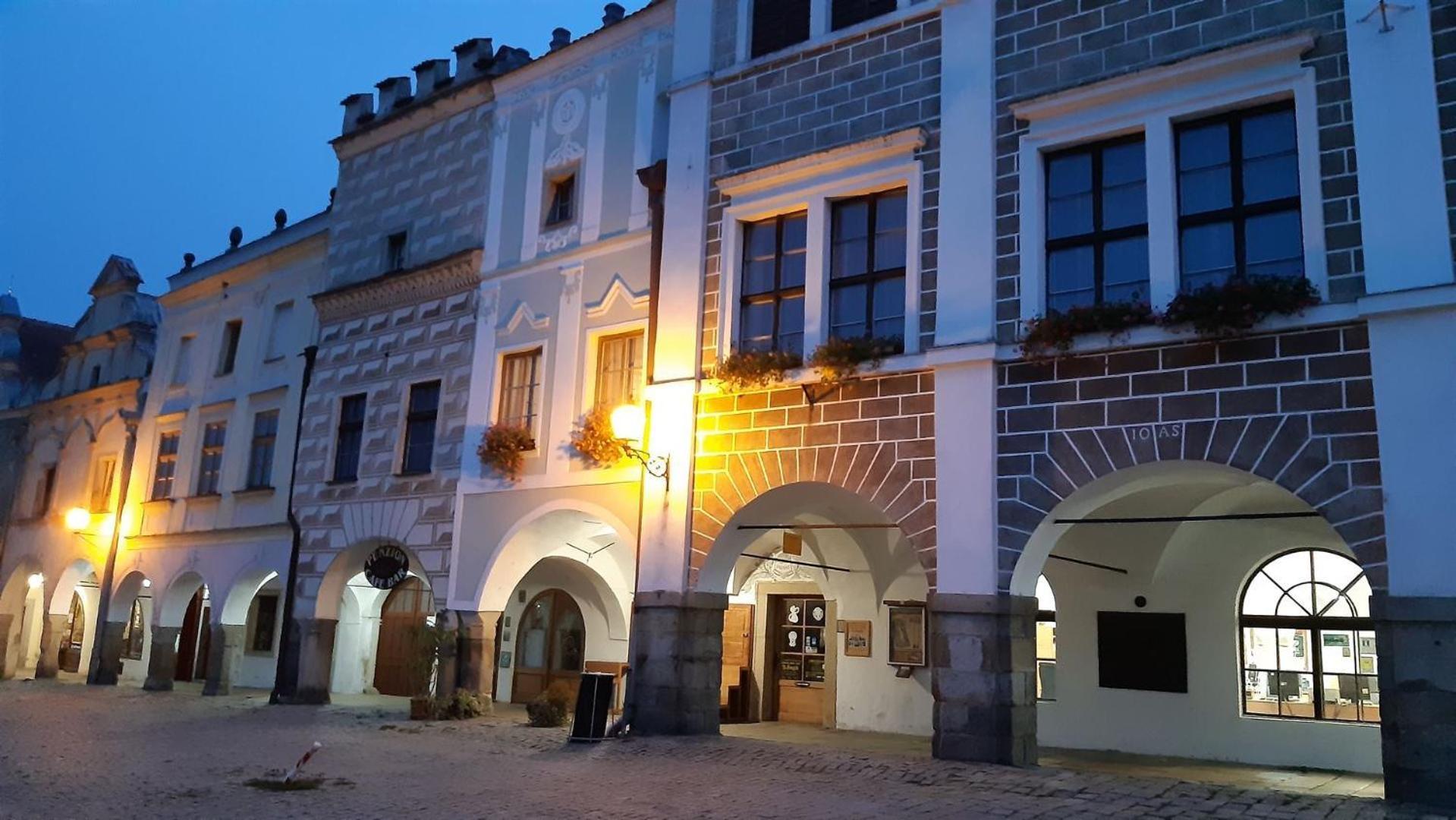 Hotel Ubytovani U Seniglu Telč Esterno foto